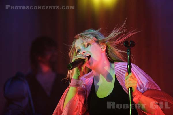 GOLDFRAPP - 2006-02-07 - PARIS - Elysee Montmartre - 
